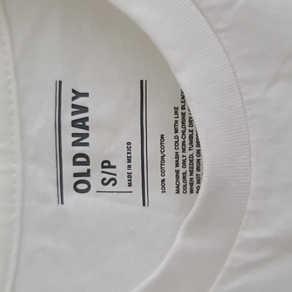 Men's reto tape cassette print tshirt, NWT in size small - Picture 3 of 4